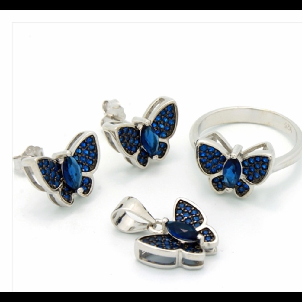 Brand new registered  sterling silver 925